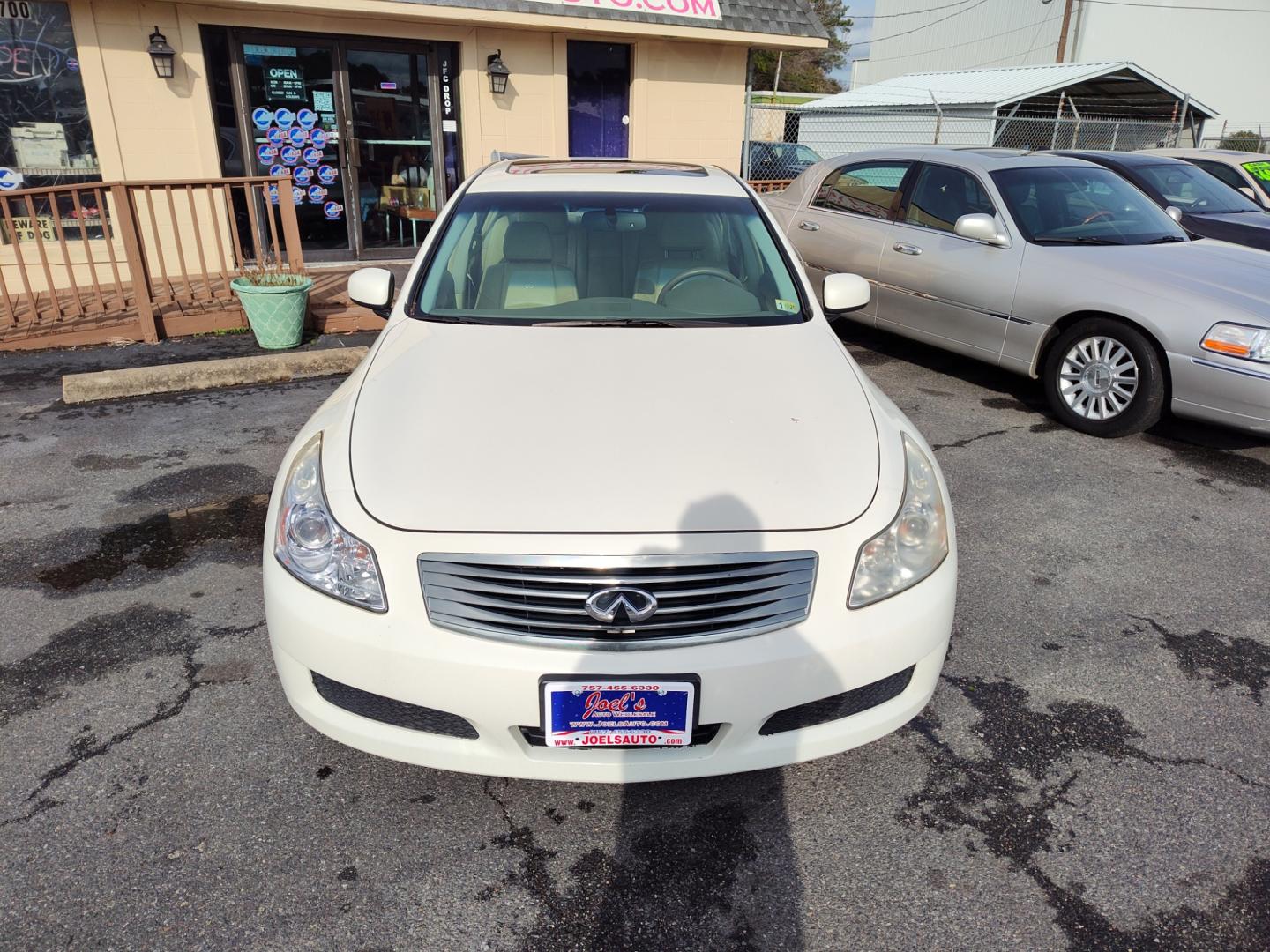 2007 WHITE Infiniti G35X (JNKBV61F57M) , Automatic transmission, located at 5700 Curlew Drive, Norfolk, VA, 23502, (757) 455-6330, 36.841885, -76.209412 - Photo#4